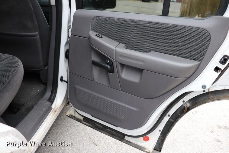 image for item ED9691 2002 Ford Explorer SUV