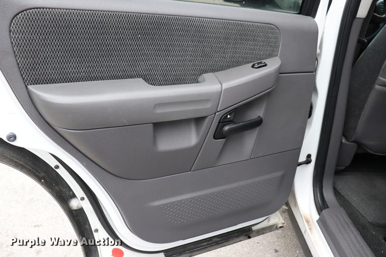 image for item ED9691 2002 Ford Explorer SUV