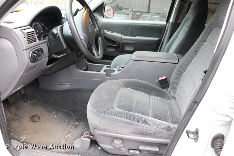 image for item ED9691 2002 Ford Explorer SUV