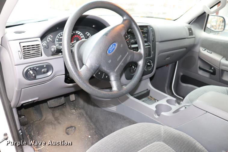 image for item ED9691 2002 Ford Explorer SUV