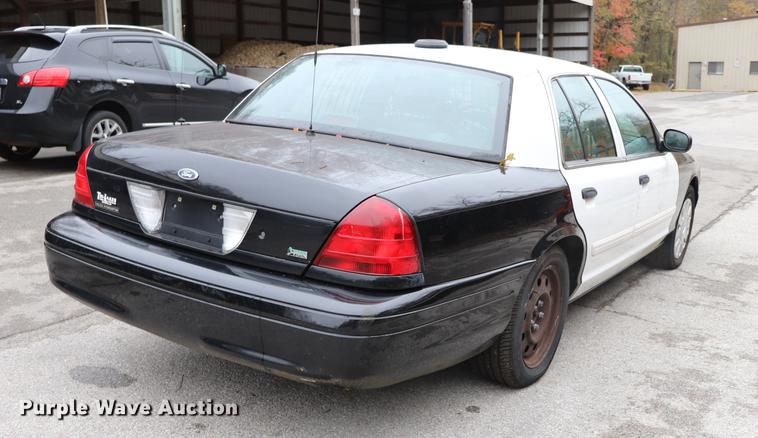 image for item ED9692 2010 Ford Crown Victoria Police Interceptor