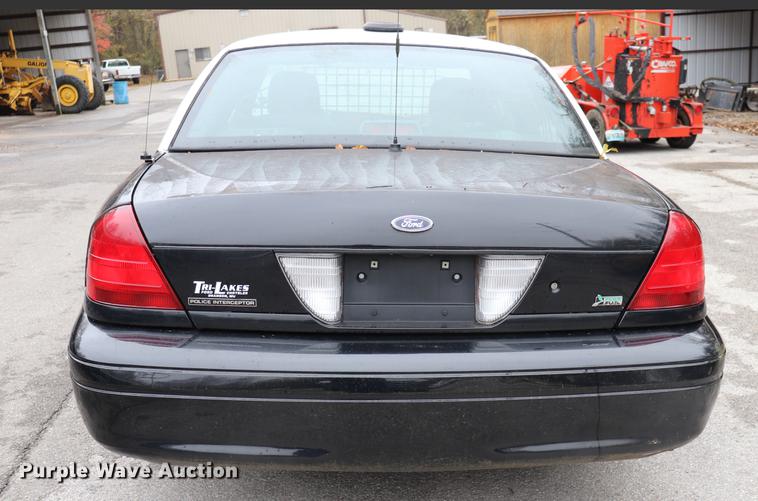 image for item ED9692 2010 Ford Crown Victoria Police Interceptor