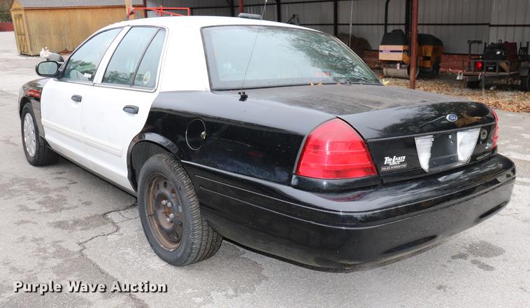 image for item ED9692 2010 Ford Crown Victoria Police Interceptor