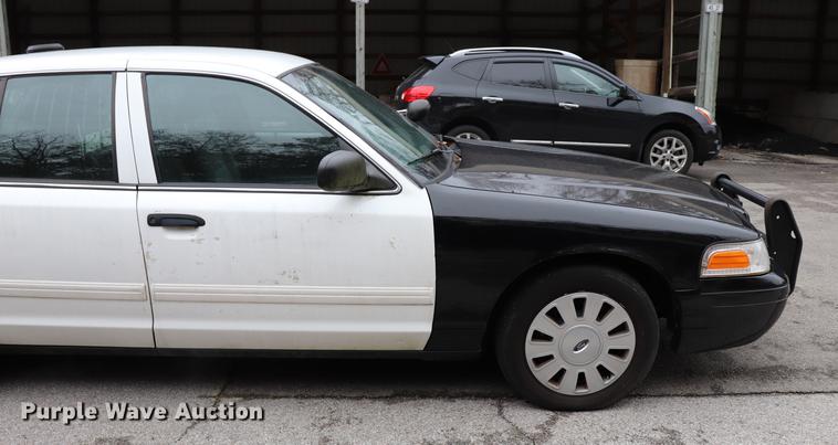 image for item ED9692 2010 Ford Crown Victoria Police Interceptor