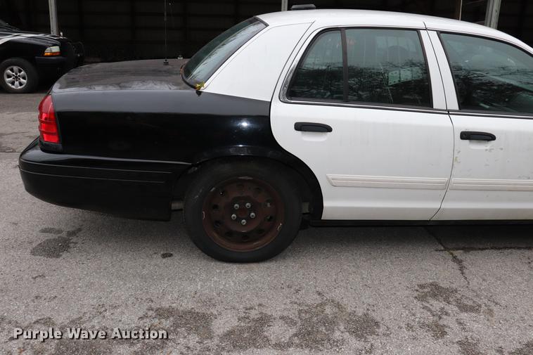 image for item ED9692 2010 Ford Crown Victoria Police Interceptor