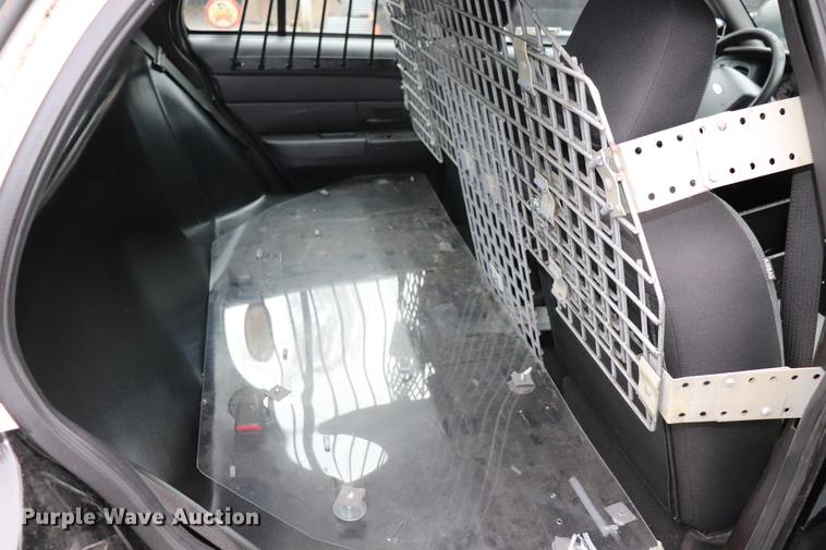 image for item ED9692 2010 Ford Crown Victoria Police Interceptor