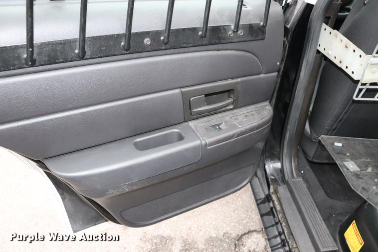 image for item ED9692 2010 Ford Crown Victoria Police Interceptor