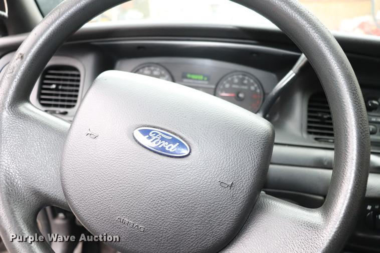 image for item ED9692 2010 Ford Crown Victoria Police Interceptor