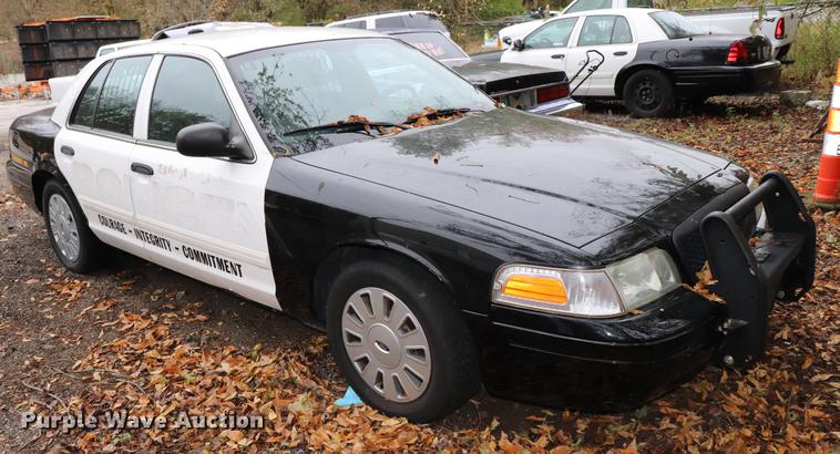 image for item ED9694 2010 Ford Crown Victoria Police Interceptor