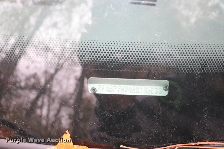 image for item ED9694 2010 Ford Crown Victoria Police Interceptor