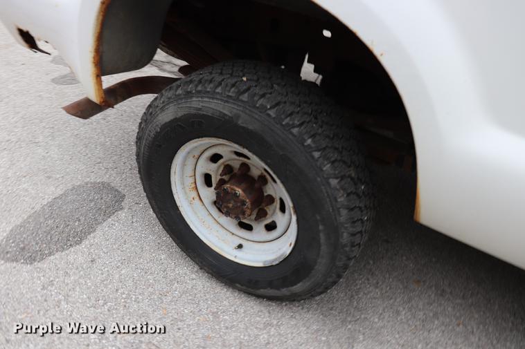 image for item ED9696 2001 Ford F250 Super Duty pickup truck