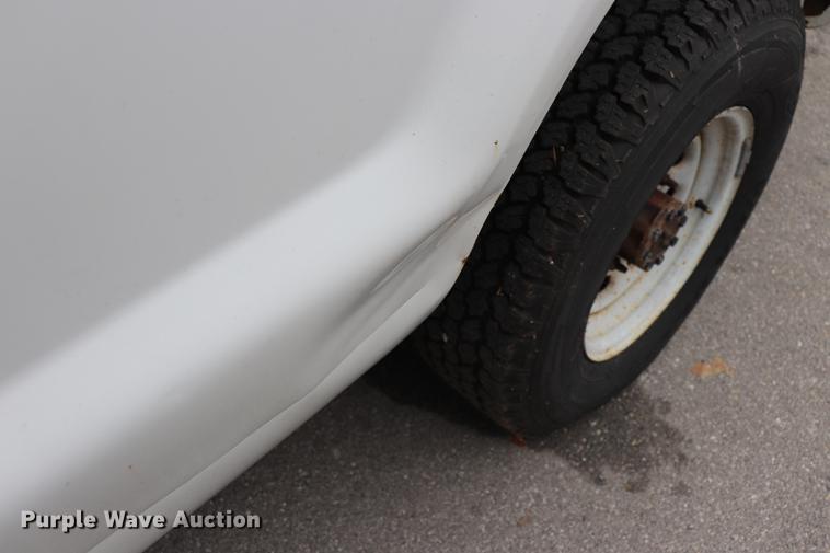 image for item ED9696 2001 Ford F250 Super Duty pickup truck