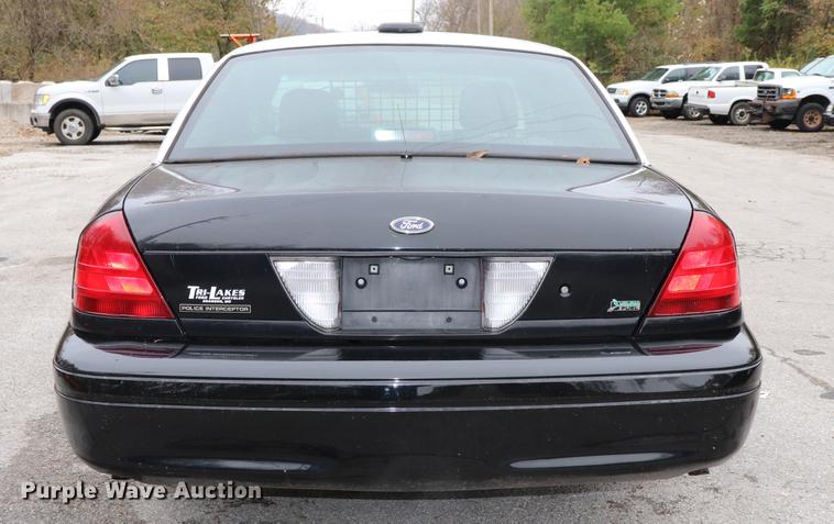 image for item ED9704 2010 Ford Crown Victoria Police Interceptor