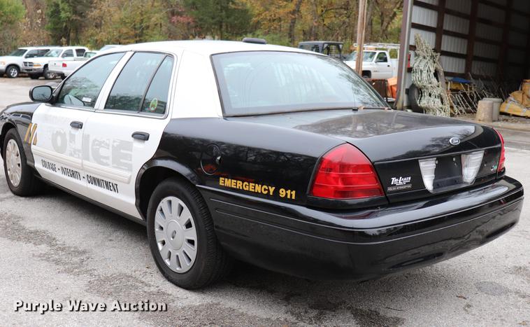 image for item ED9704 2010 Ford Crown Victoria Police Interceptor