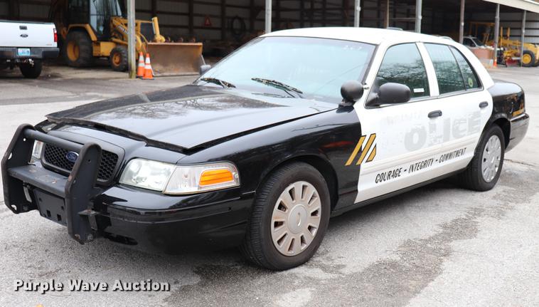 image for item ED9704 2010 Ford Crown Victoria Police Interceptor