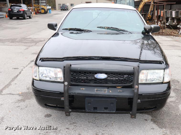 image for item ED9704 2010 Ford Crown Victoria Police Interceptor