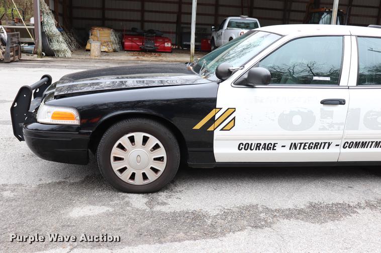 image for item ED9704 2010 Ford Crown Victoria Police Interceptor