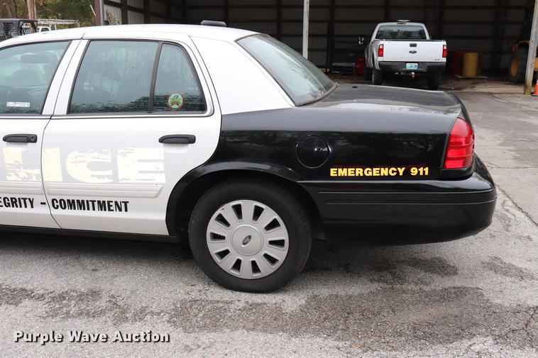 image for item ED9704 2010 Ford Crown Victoria Police Interceptor