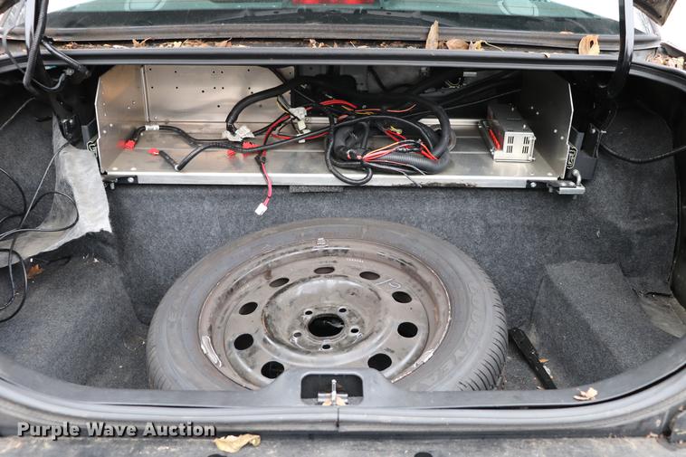 image for item ED9704 2010 Ford Crown Victoria Police Interceptor