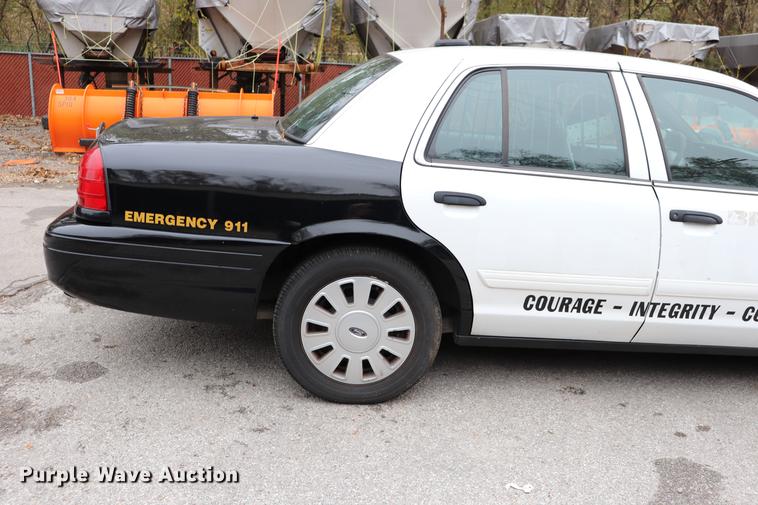 image for item ED9704 2010 Ford Crown Victoria Police Interceptor