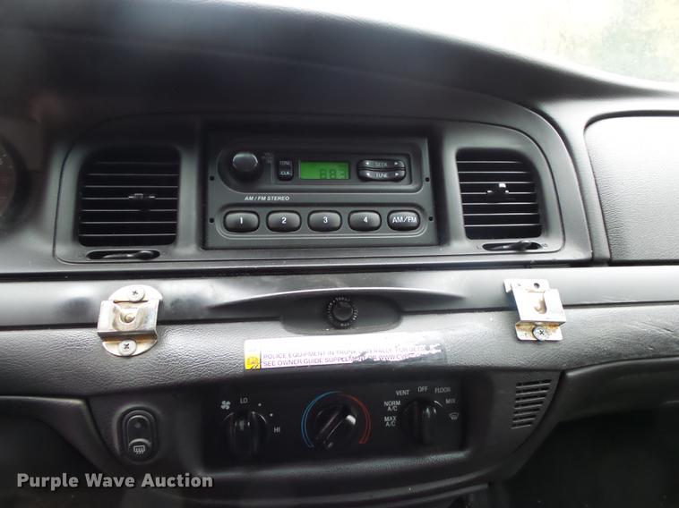 image for item ED9704 2010 Ford Crown Victoria Police Interceptor