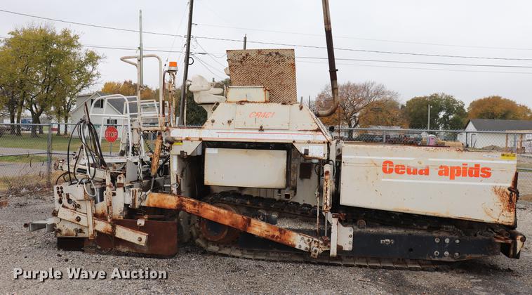image for item ED9725 Cedarapids CR461 paver