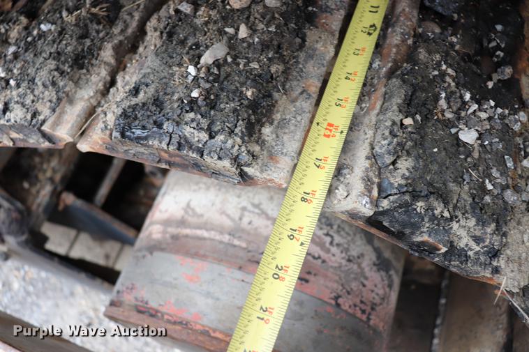 image for item ED9725 Cedarapids CR461 paver