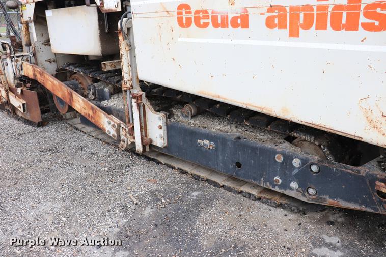 image for item ED9725 Cedarapids CR461 paver