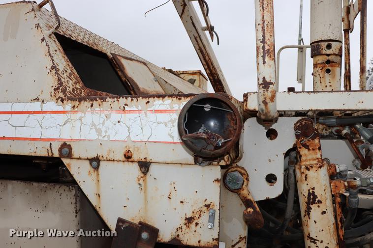 image for item ED9725 Cedarapids CR461 paver