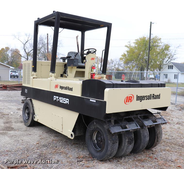 image for item ED9726 2002 Ingersoll Rand PT125R pneumatic roller