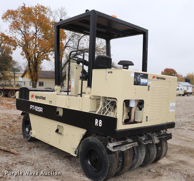 image for item ED9726 2002 Ingersoll Rand PT125R pneumatic roller