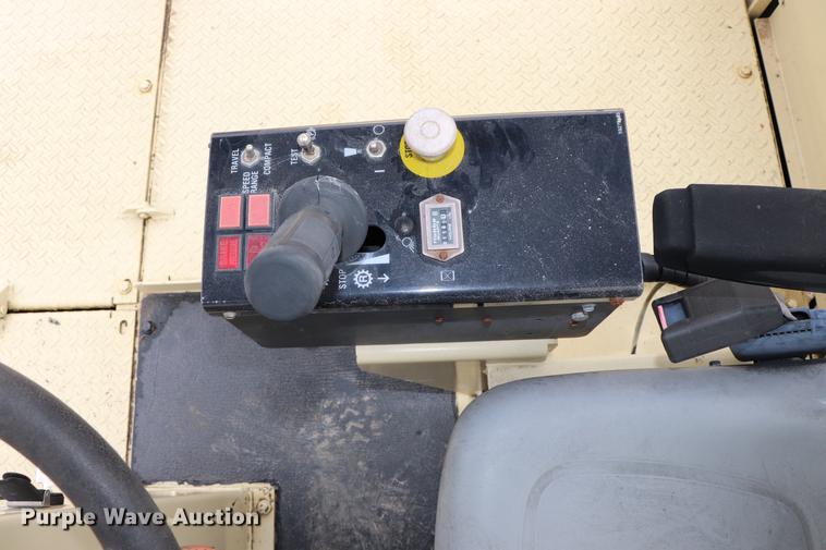 image for item ED9726 2002 Ingersoll Rand PT125R pneumatic roller