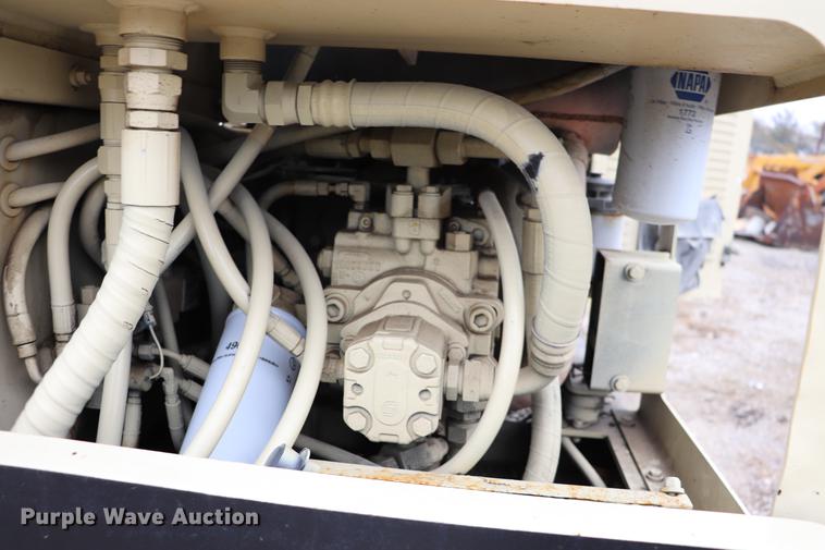 image for item ED9726 2002 Ingersoll Rand PT125R pneumatic roller