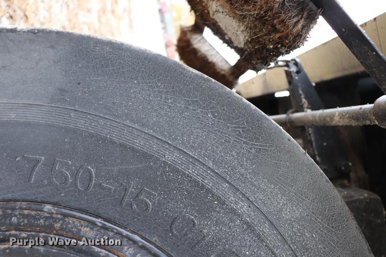 image for item ED9726 2002 Ingersoll Rand PT125R pneumatic roller