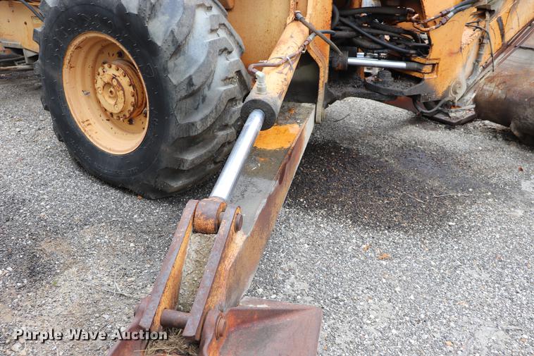 image for item ED9731 1986 Case 780C backhoe