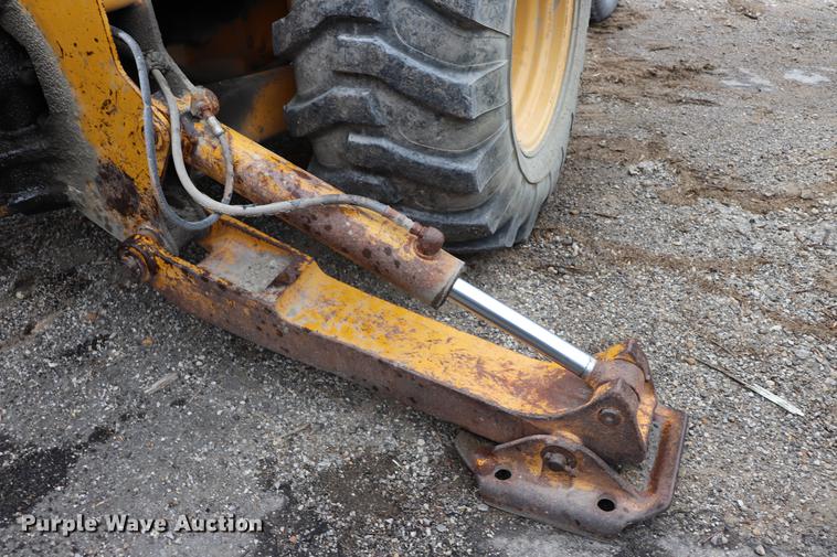 image for item ED9732 1979 John Deere 410 backhoe