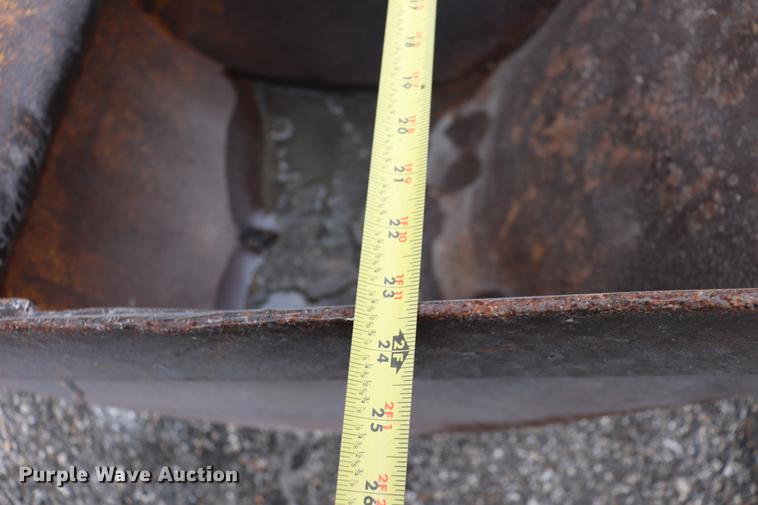 image for item ED9732 1979 John Deere 410 backhoe