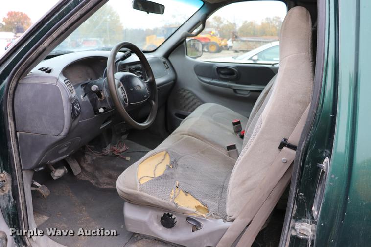 image for item ED9733 1999 Ford F150 SuperCab pickup truck