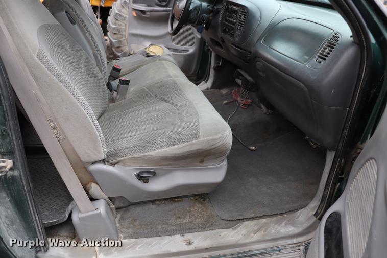 image for item ED9733 1999 Ford F150 SuperCab pickup truck