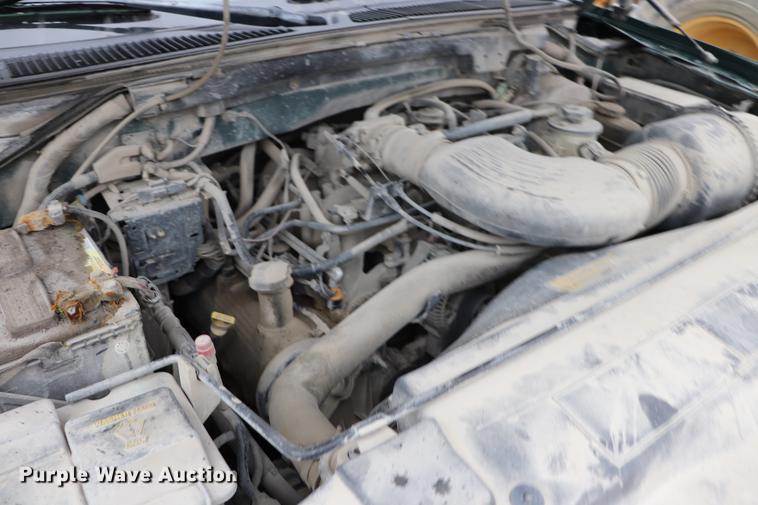 image for item ED9733 1999 Ford F150 SuperCab pickup truck