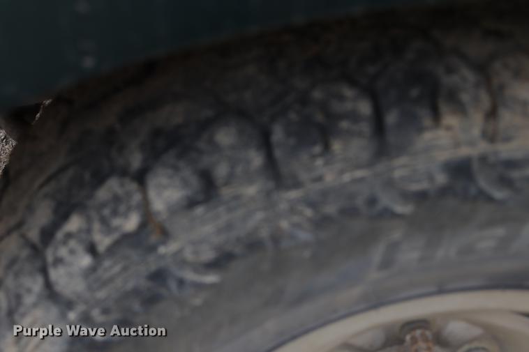 image for item ED9733 1999 Ford F150 SuperCab pickup truck