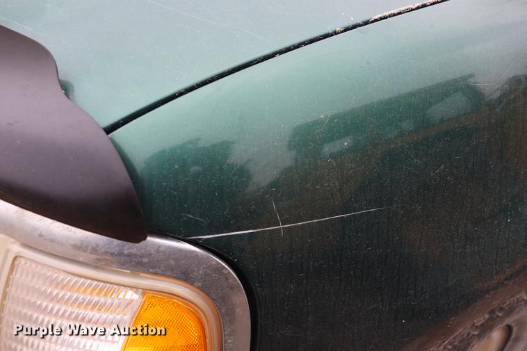 image for item ED9733 1999 Ford F150 SuperCab pickup truck