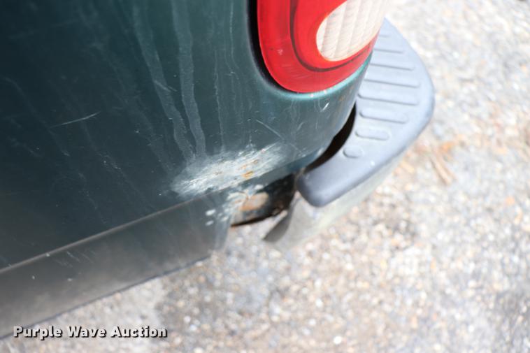 image for item ED9733 1999 Ford F150 SuperCab pickup truck