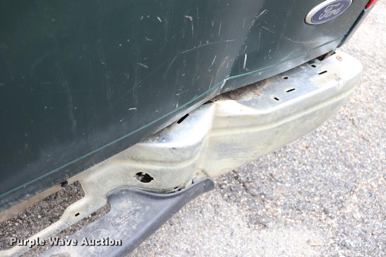 image for item ED9733 1999 Ford F150 SuperCab pickup truck