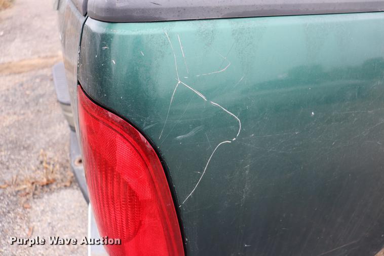 image for item ED9733 1999 Ford F150 SuperCab pickup truck