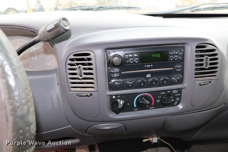 image for item ED9736 2003 Ford F150 SuperCrew pickup truck