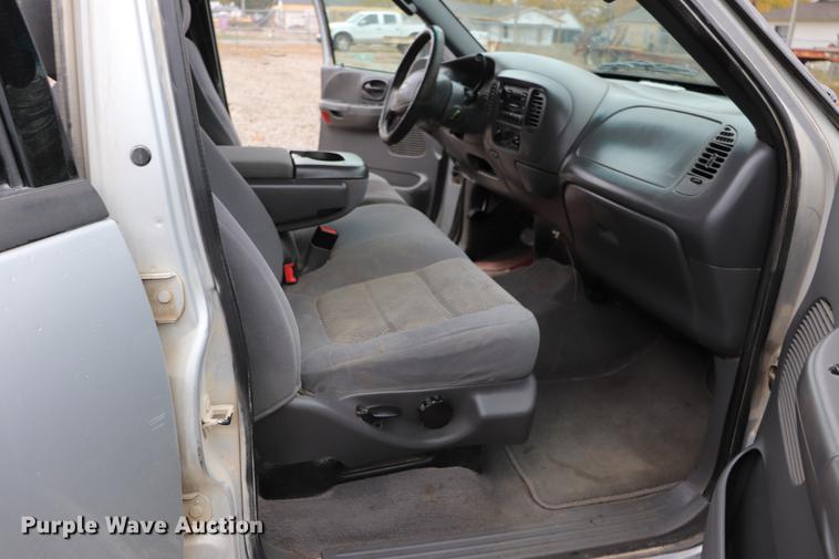 image for item ED9736 2003 Ford F150 SuperCrew pickup truck