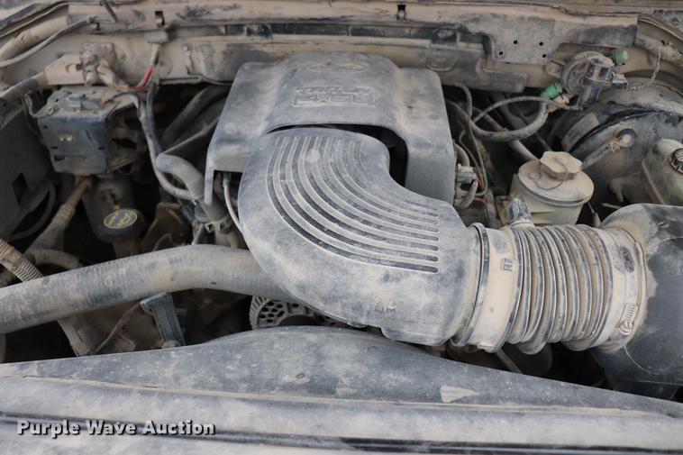 image for item ED9736 2003 Ford F150 SuperCrew pickup truck