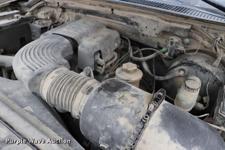 image for item ED9736 2003 Ford F150 SuperCrew pickup truck