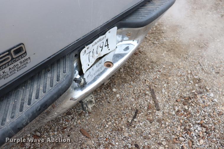 image for item ED9736 2003 Ford F150 SuperCrew pickup truck